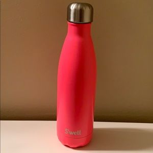 Swell water bottle 17oz never used